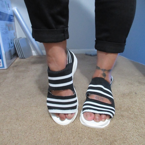 Ladies shoes Size 8 - Picture 4 of 6